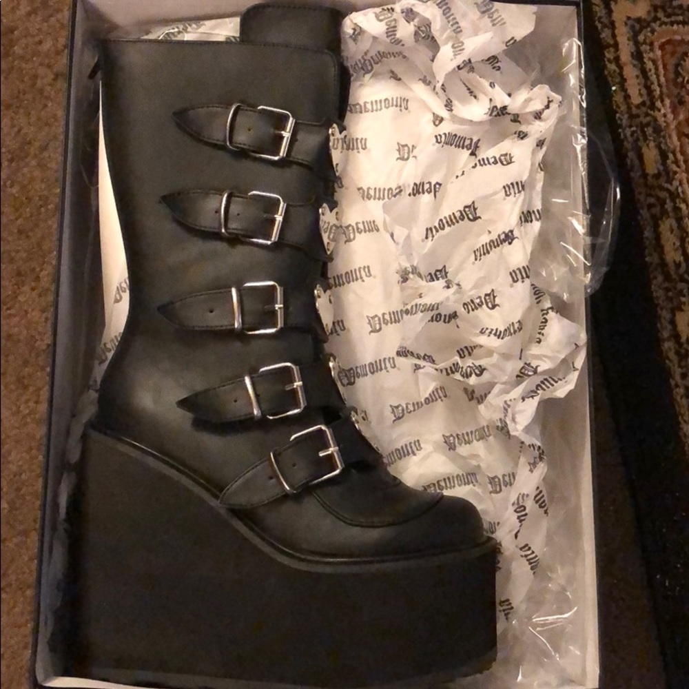 5 inches platform shoes size 8 brand new